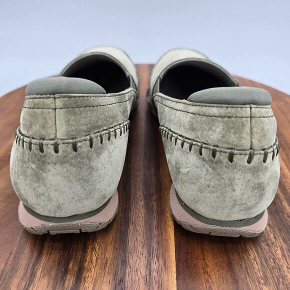 Skechers Shoes Womens 7.5 Olive Suede Leather Bikers Relaxed Fit Slip On Loafers - Picture 4 of 7